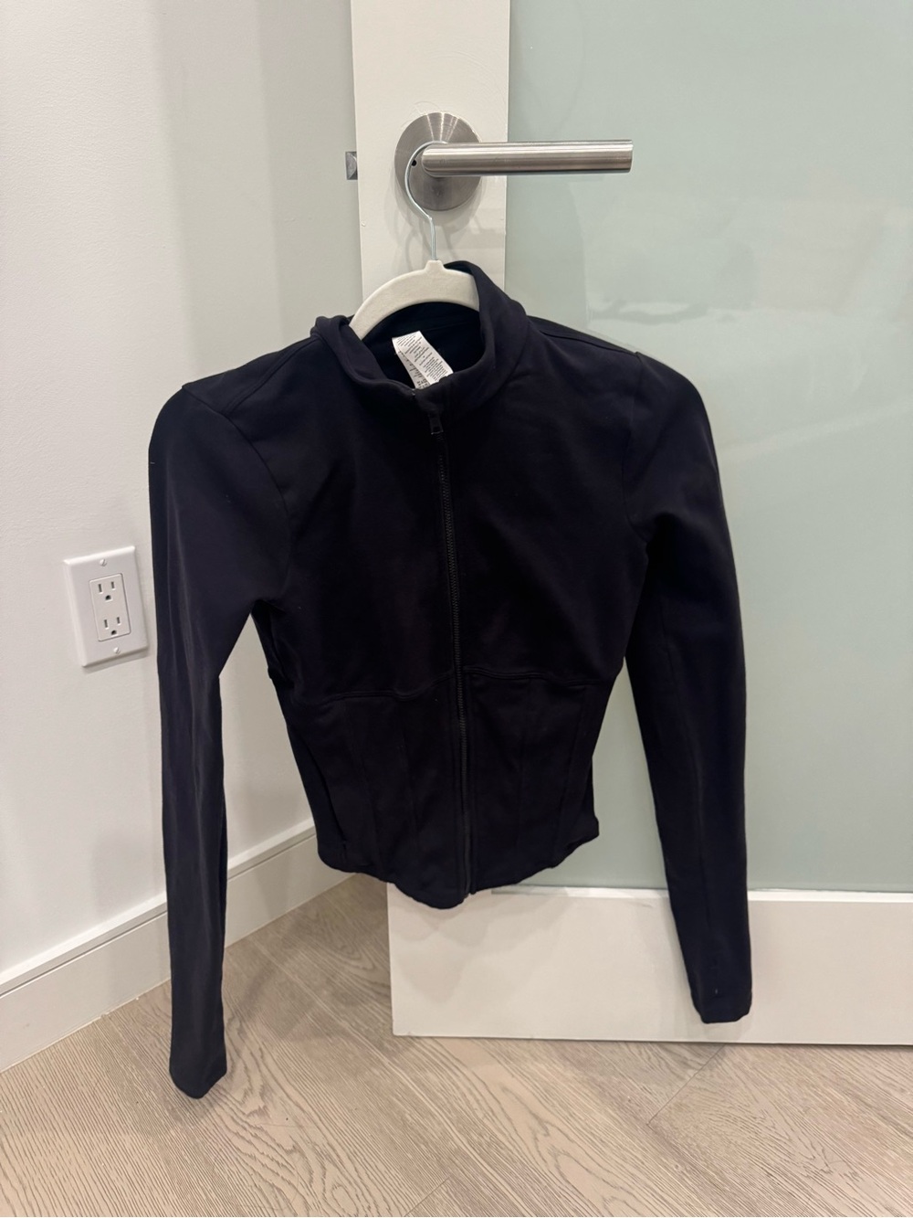 Alo Zip Up Jacket - Picture 8 of 10
